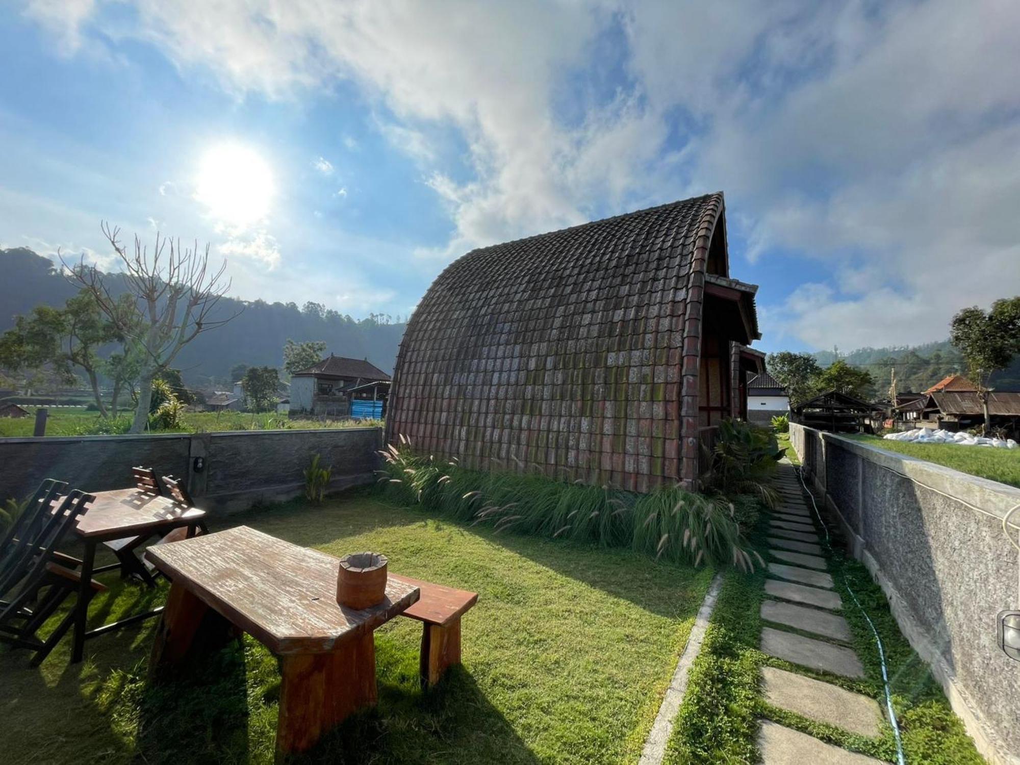Volcano Cabins Kubupenlokan Exterior photo